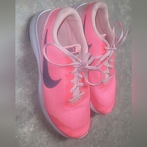 NIKES SNEAKERS